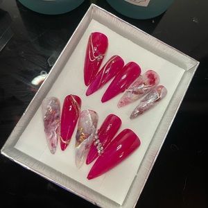 Handmade gel press on nails